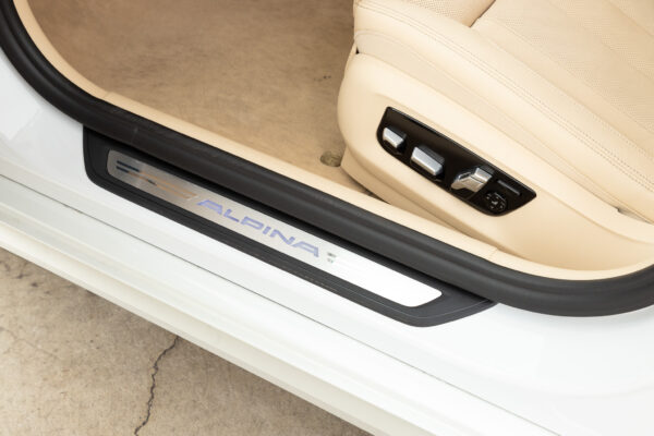 D5 Sビターボ リムジン アルラット 4WD