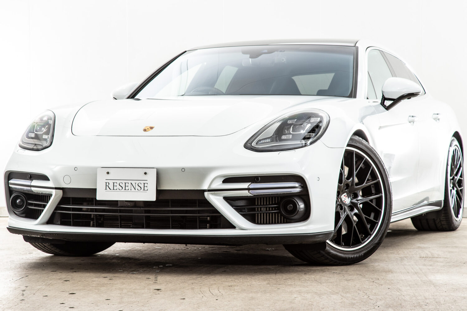 パナメーラ スポーツツーリスモ ターボ PDK 4WD