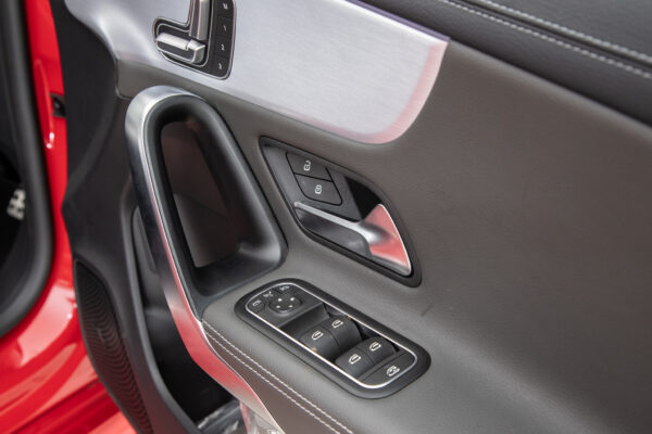 CLA200d シューティングブレーク AMGライン