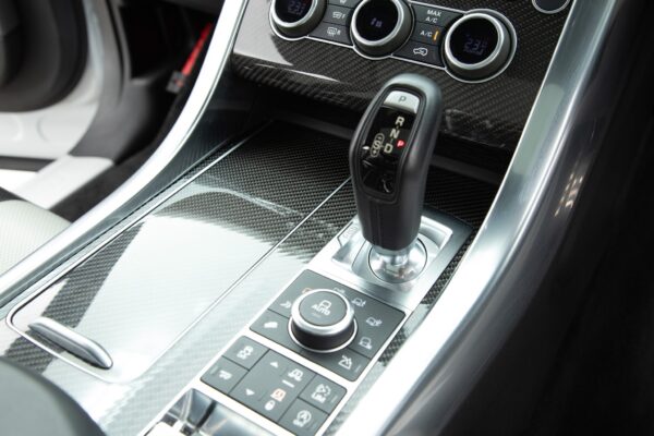 レンジローバー スポーツ SVR