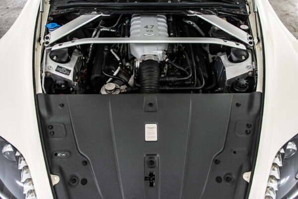 アストンマーティン V8 ヴァンテージ スポーツシフトⅡ