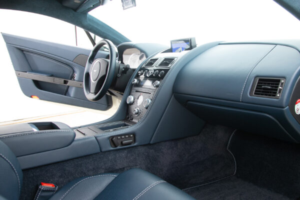 アストンマーティン V8 ヴァンテージ スポーツシフトⅡ