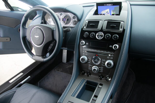 アストンマーティン V8 ヴァンテージ スポーツシフトⅡ