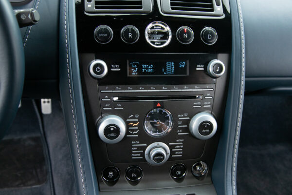 アストンマーティン V8 ヴァンテージ スポーツシフトⅡ