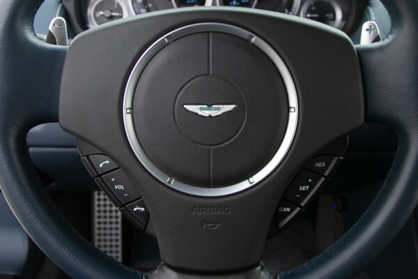 アストンマーティン V8 ヴァンテージ スポーツシフトⅡ