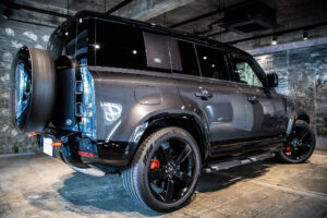 ディフェンダー 110 X 3.0L D300 4WD