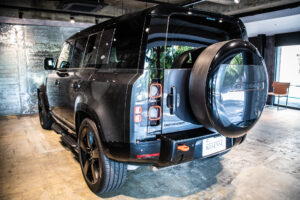 ディフェンダー 110 X 3.0L D300 4WD