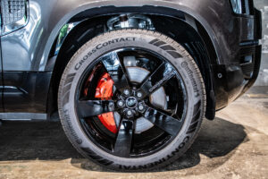 ディフェンダー 110 X 3.0L D300 4WD