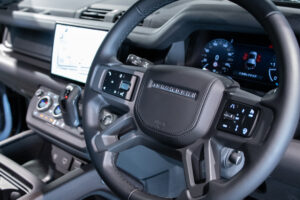 ディフェンダー 110 X 3.0L D300 4WD