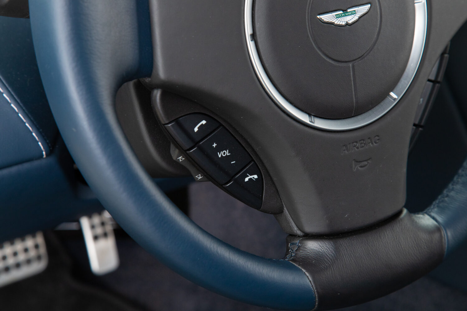 アストンマーチン V8 ヴァンテージ スポーツシフトⅡ