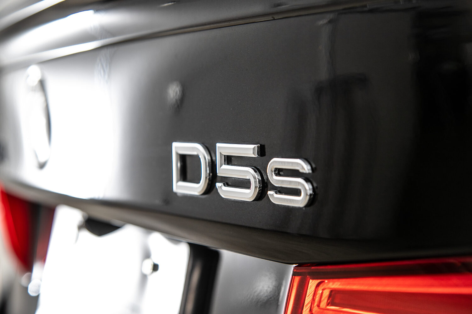 D5 S ビターボ リムジン アルラット 4WD