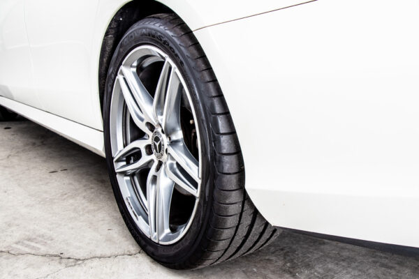 Eクラス E250 アバンギャルド スポーツ