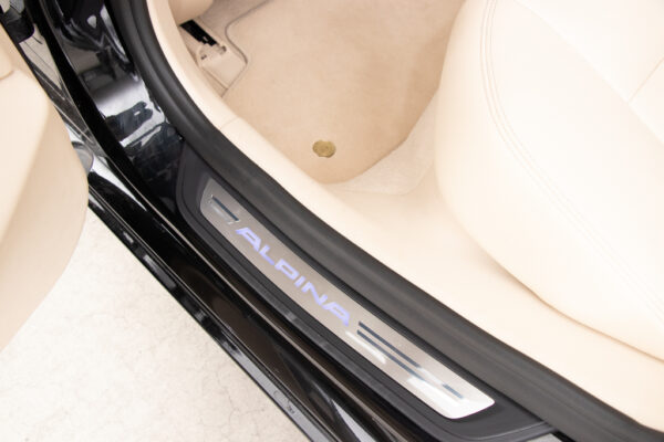 D5 S ビターボ リムジン アルラット 4WD