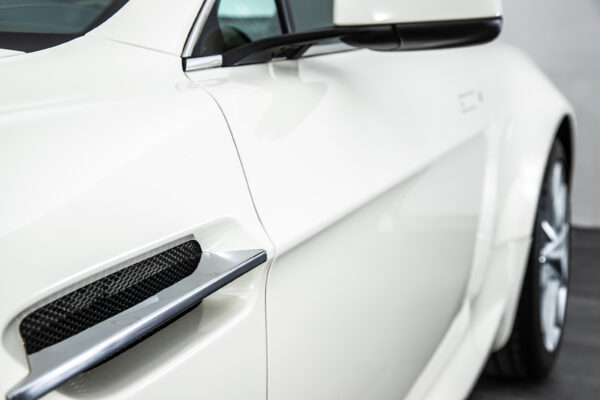 アストンマーティン V8 ヴァンテージ スポーツシフトⅡ