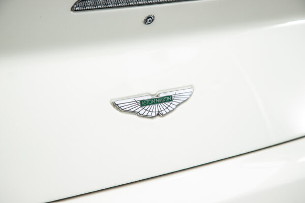 アストンマーティン V8 ヴァンテージ スポーツシフトⅡ