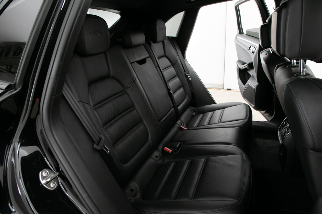 マカン GTS PDK 4WD
