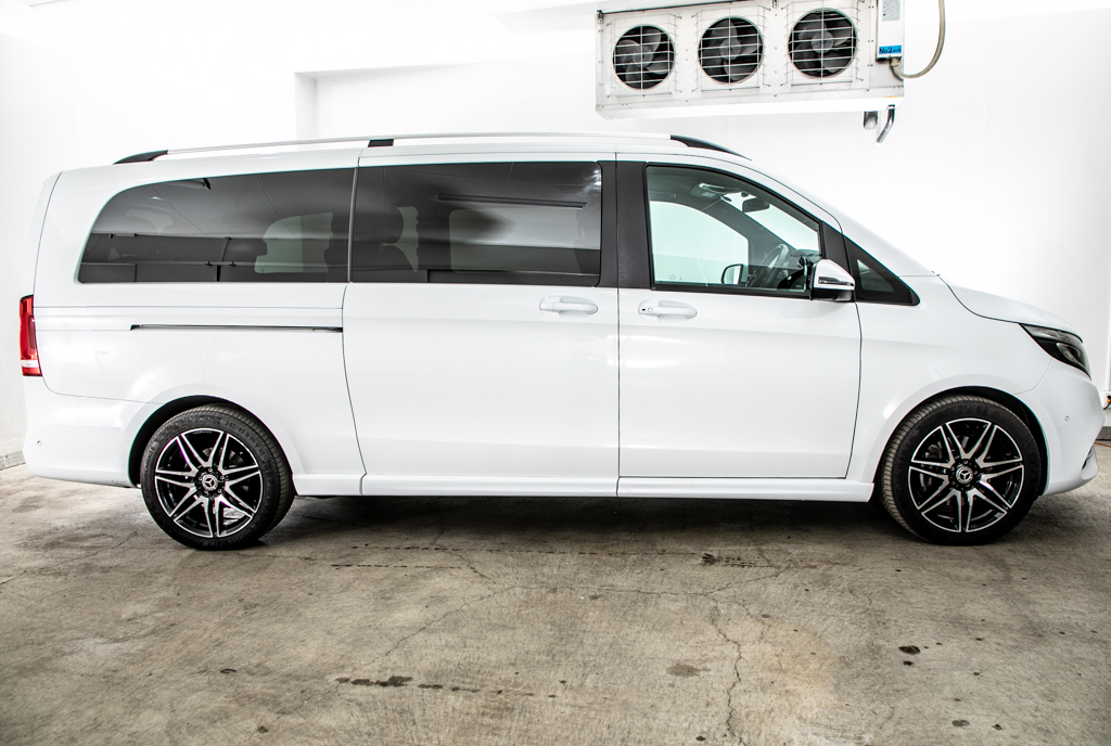 V220d アバンギャルド EXロング AMGline