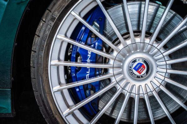 B3リムジン アルラット 4WD