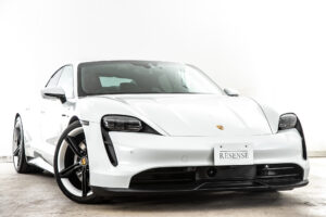 タイカン 4S パフォーマンス バッテリー4シート 4WD