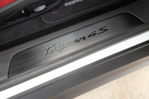 タイカン 4S パフォーマンス バッテリー4シート 4WD
