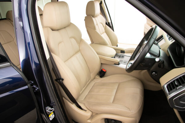 レンジローバー スポーツ SE 4WD