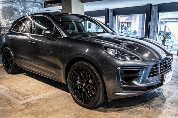 マカン ターボ PDK 4WD