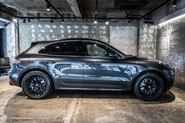 マカン ターボ PDK 4WD