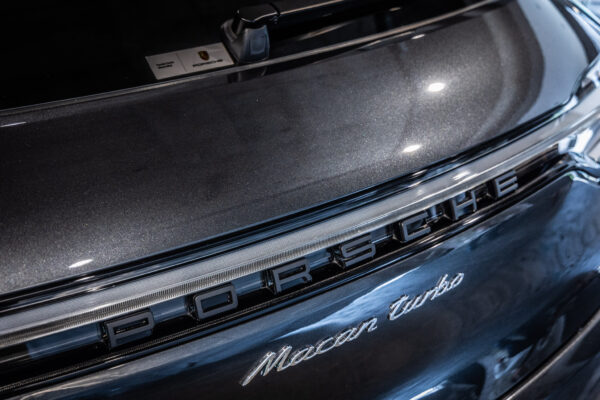 マカン ターボ PDK 4WD