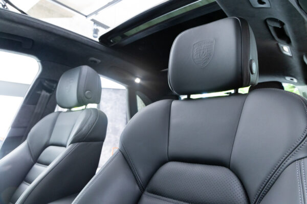 マカン ターボ PDK 4WD