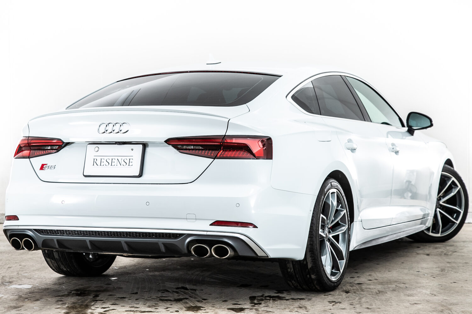 S5スポーツバック3.0 4WD