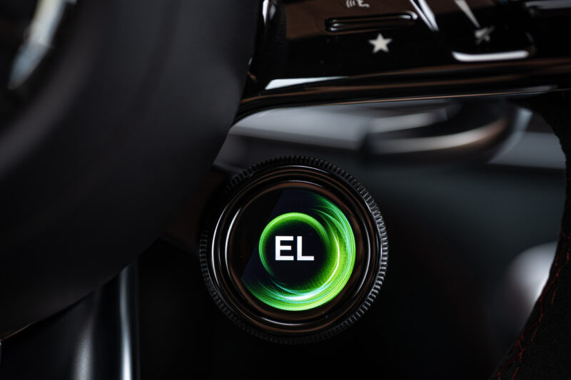 メルセデスAMG GT 63 S Eパフォーマンス　GT4ドアクーペに電動化モデル　3340万円