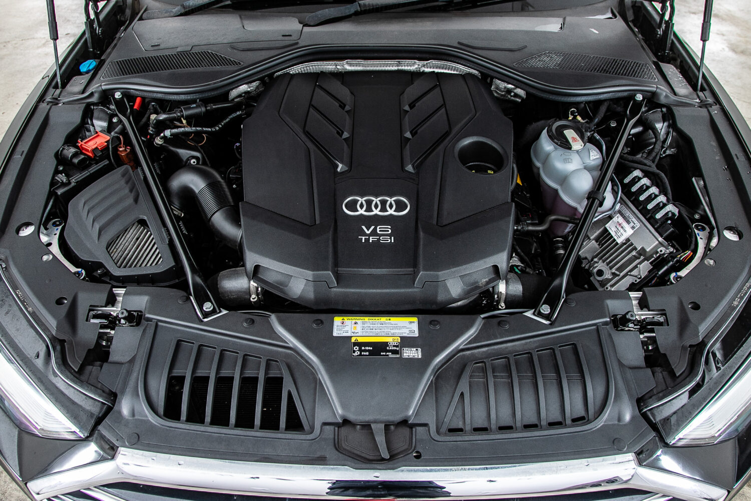 A8 55 TFSI クワトロ 4WD