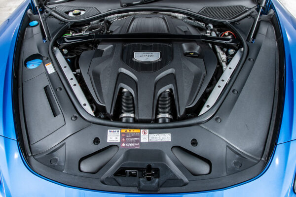 パナメーラ 4S PDK 4WD