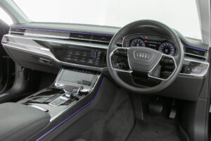 A8 55 TFSI クワトロ 4WD