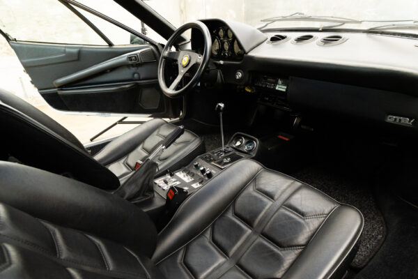 308 GTB クワトロバルボーレ