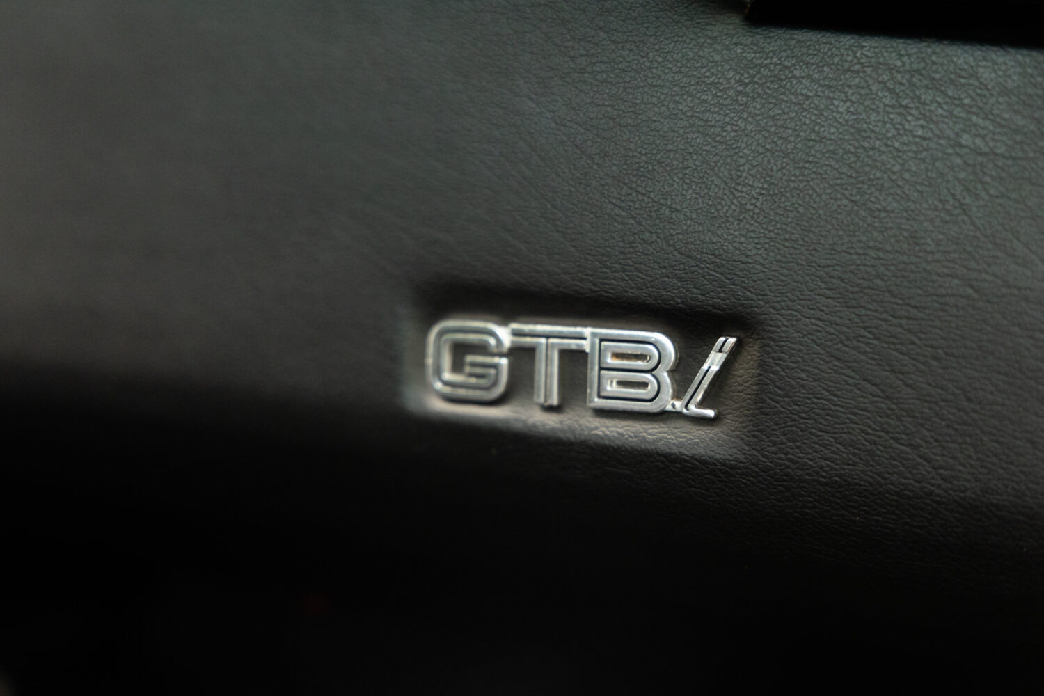 308 GTB クワトロバルボーレ