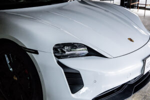 タイカン GTS 4シート 4WD