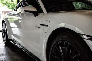 タイカン GTS 4シート 4WD