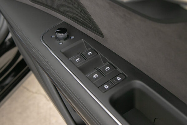 A8 55 TFSI クワトロ 4WD