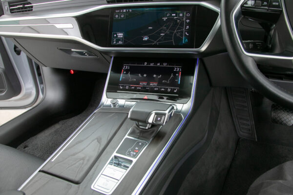 A7 スポーツバック 40 TDI クワトロ 4WD
