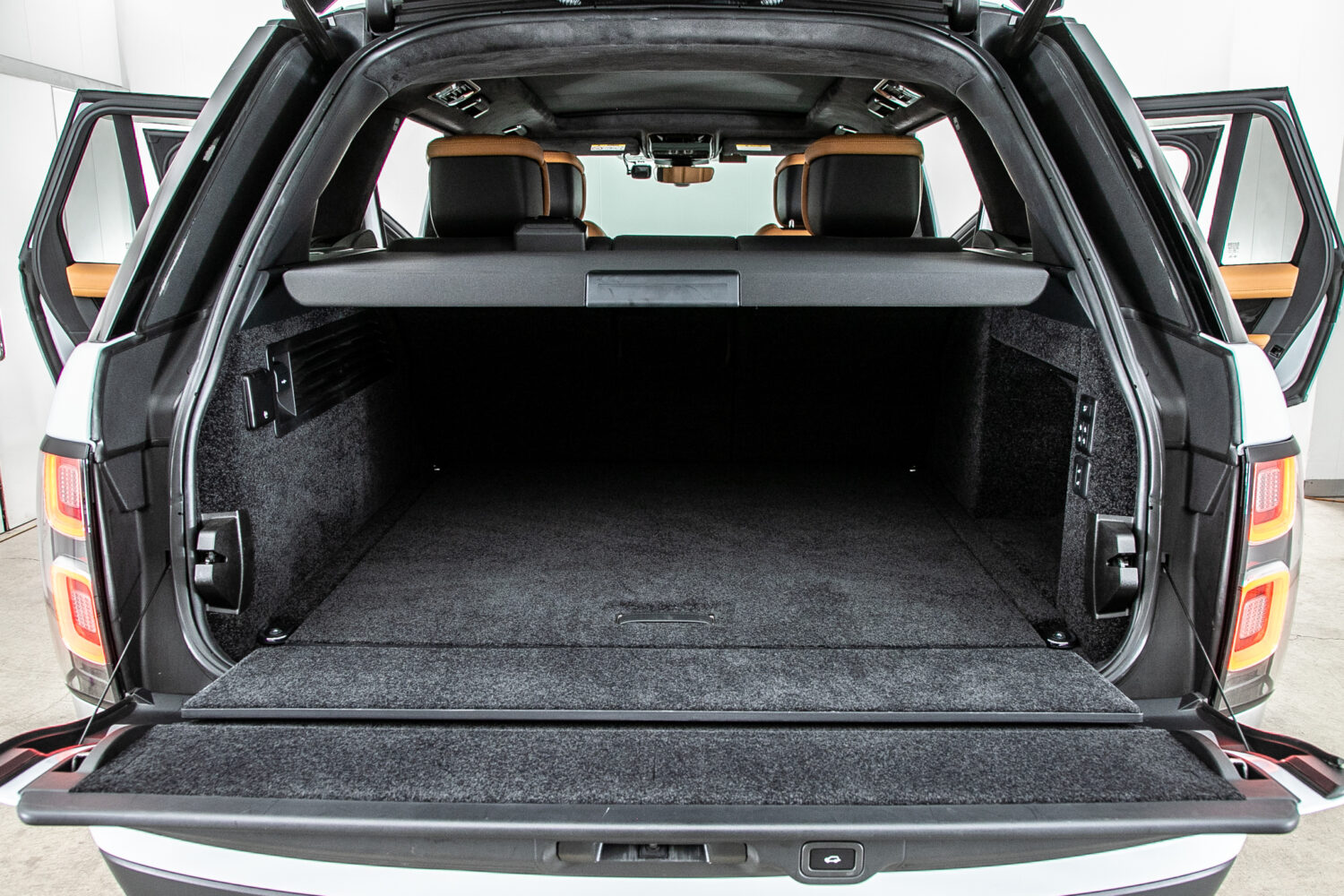 レンジローバー AUTOBIOGRAPHY (ディーゼル258PS) 4WD