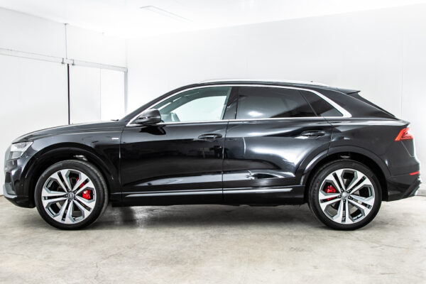 Q8 55TFSI クワトロ デビューPKG Sライン 4WD