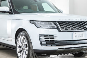 レンジローバー AUTOBIOGRAPHY (ディーゼル258PS) 4WD