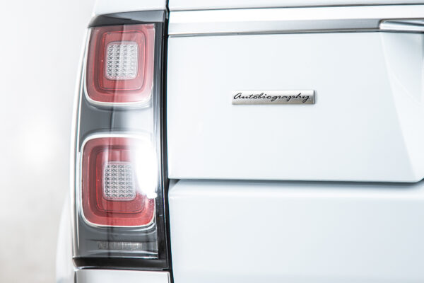 レンジローバー AUTOBIOGRAPHY (ディーゼル258PS) 4WD