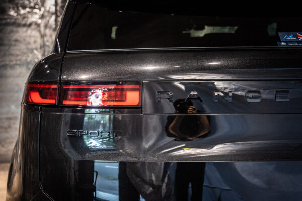 レンジローバー スポーツ ローンチエディション 4WD