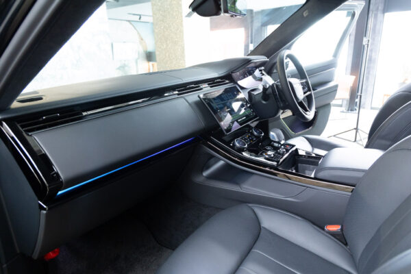 レンジローバー スポーツ ローンチエディション 4WD