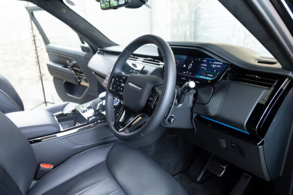 レンジローバー スポーツ ローンチエディション 4WD