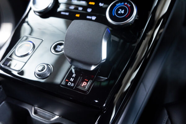 レンジローバー スポーツ ローンチエディション 4WD