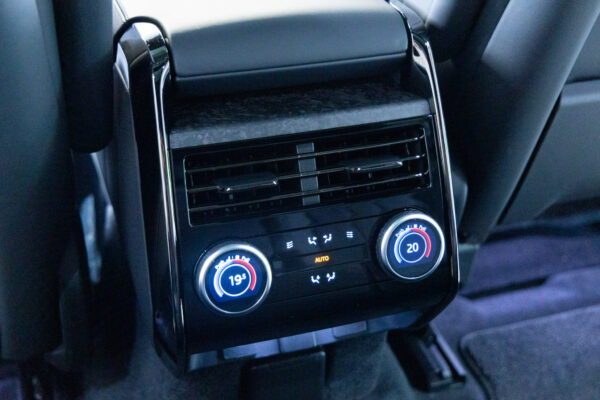 レンジローバー スポーツ ローンチエディション 4WD