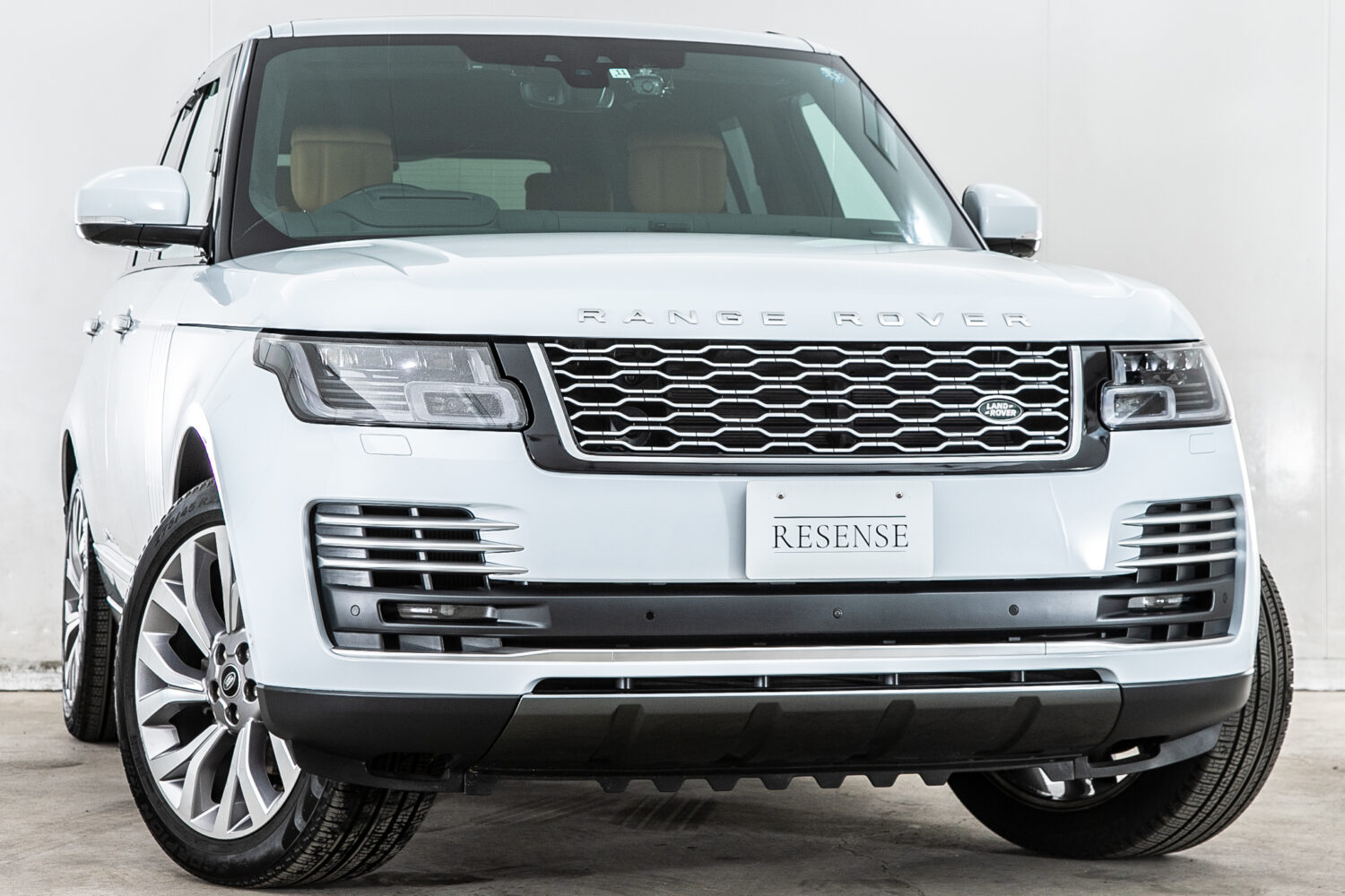 レンジローバー AUTOBIOGRAPHY (ディーゼル258PS) 4WD